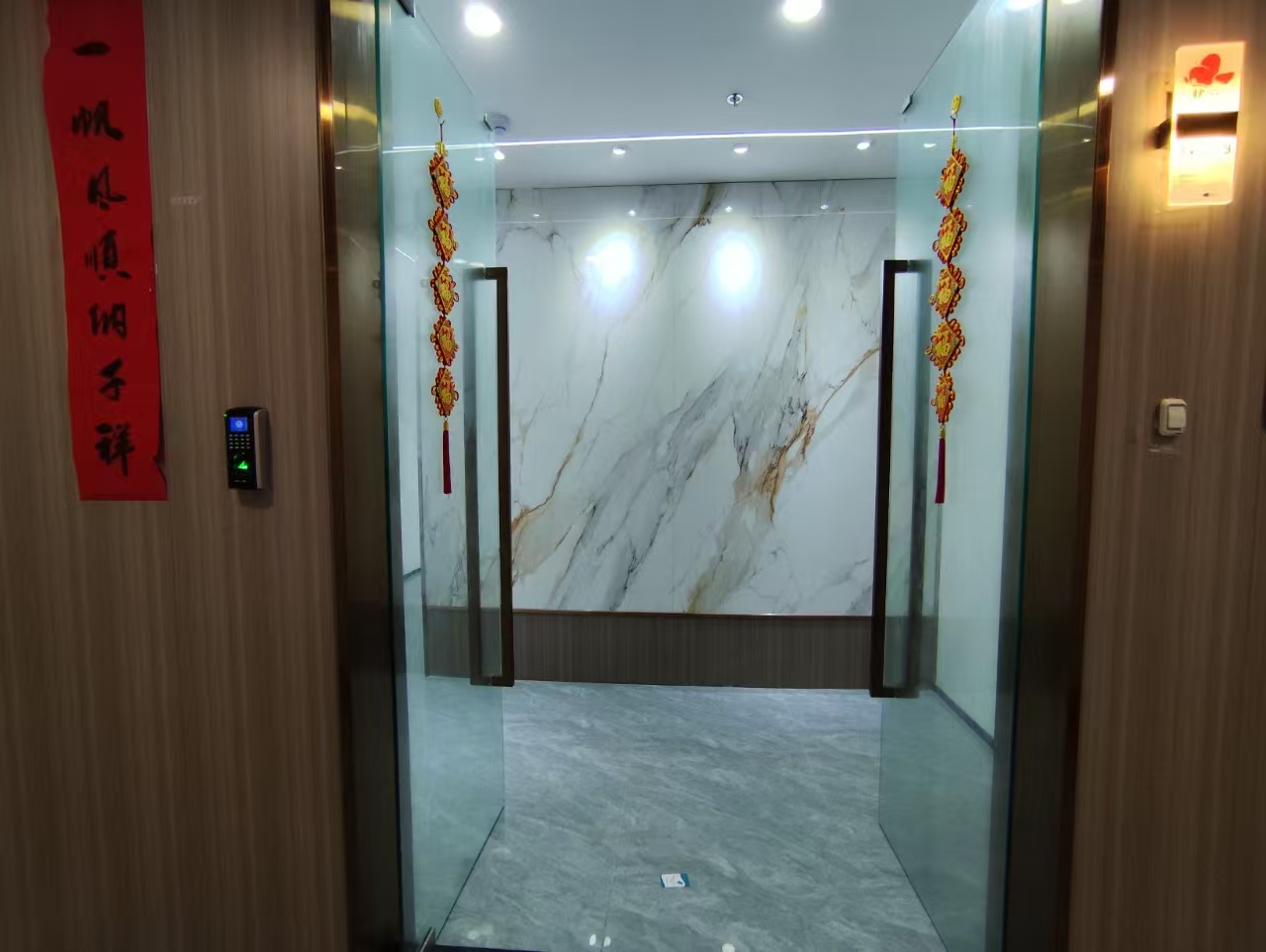 软件园三期F区 F06栋 1403-9单元 178平 2隔间 朝东